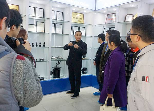 中國(guó)計(jì)量大學(xué)科技學(xué)院師生團(tuán)來(lái)我公司參觀學(xué)習(xí)